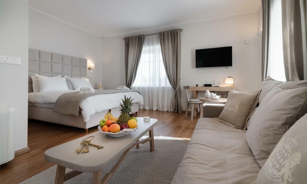 Porto Vecchio Luxury Suites Spétses Eksteriør billede